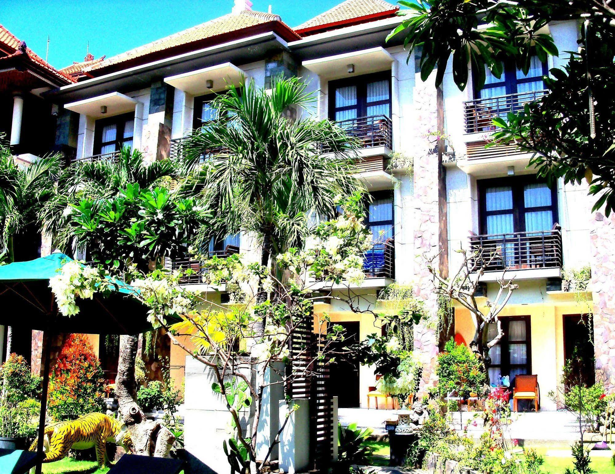 La Walon Hotel Kuta Lombok Dış mekan fotoğraf